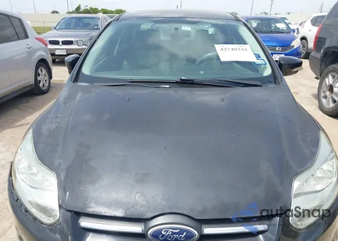 2013 Ford Focus Se z USA, uszkodzony, nr VIN 1FADP3F21DL265821